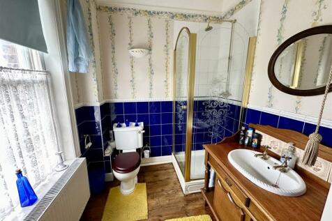 en suite shower room