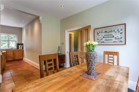 Kitchen/Dining Area