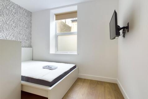 Bedroom-Room-To-Rent