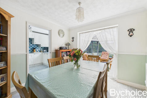 CAM05454G0-PR0018-STILL010