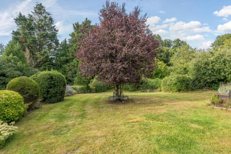 Generous Private Gardens