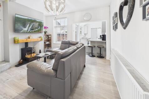 cam04425g0pr0330still004