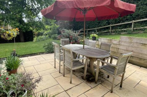 Outdoor Entertaining Area