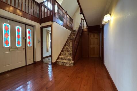 Hallway.JPG