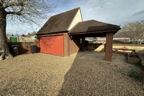 Garage n Carport.JPG