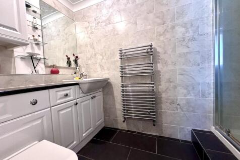 En-suite shower room
