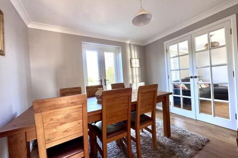 Dining Room.JPG