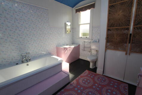 Bathroom.JPG
