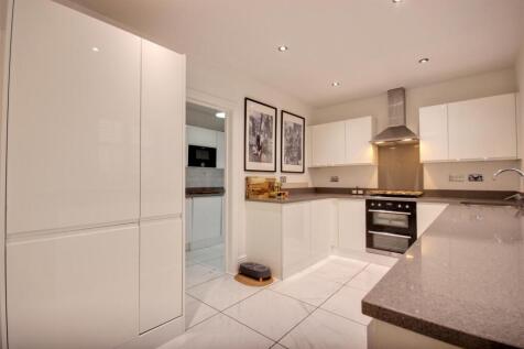 10 Bromby Close (12).jpg