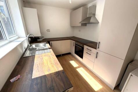 FITTED KITCHEN
