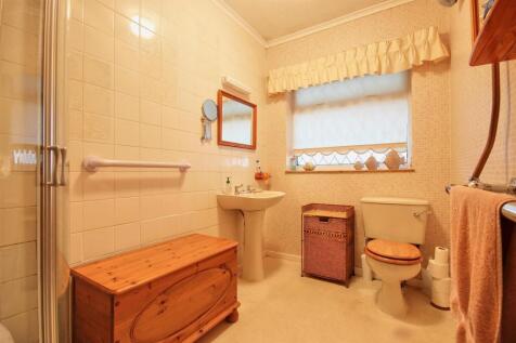 BATHROOM/W.C.