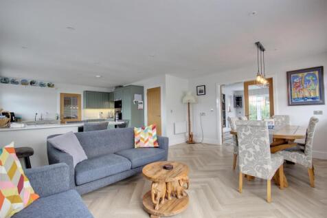 LIVING DINING KITCHEN