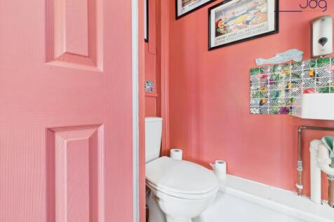Ground floor wc