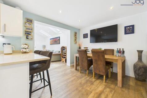 Open Plan Kitchen/Dining/Living