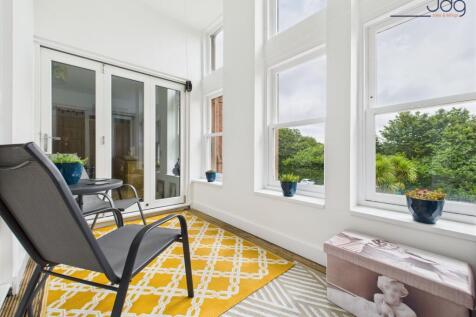 Balcony Area with Entrance to Living Room and Bedroom