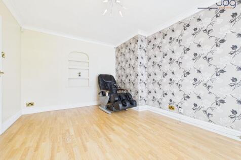 Bright and Airy Lounge