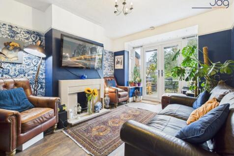 Dining Room currently used as a Lounge