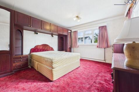 Double Bedroom 1 with ensuite