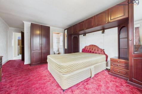 Double Bedroom 1 with ensuite