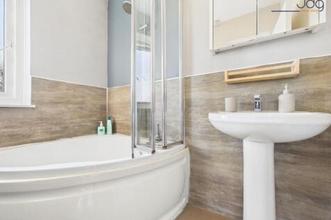 First Floor Bathroom