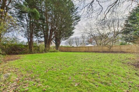 Garden at the front of the Property