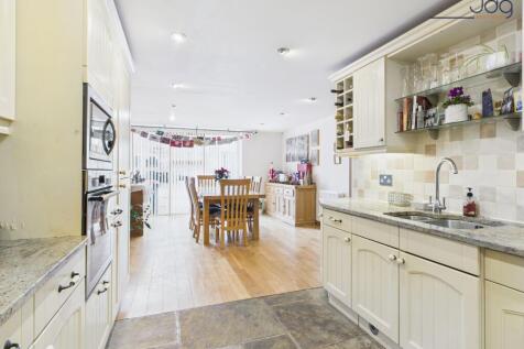 Open Plan Kitchen Dining