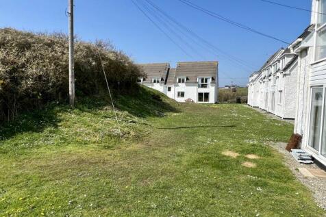 Anglesea: Eddy family renovates beach shack into something special