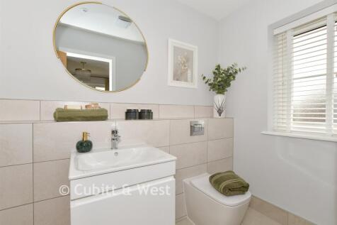 En-Suite Shower Room (Showhome)