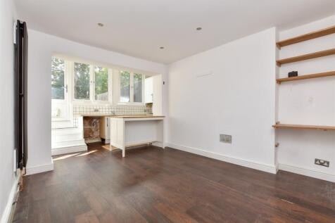 Lounge / Kitchen / Diner