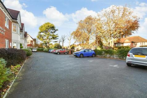 Driveway/Parking