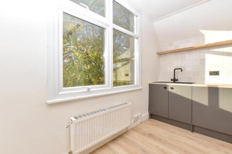 Kitchen/ Living Room