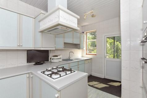 Kitchen/ Breakfast Room