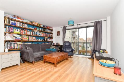 Lounge/Diner /Kitchen