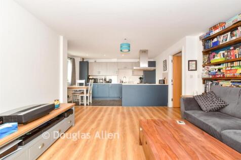 Lounge/Diner /Kitchen