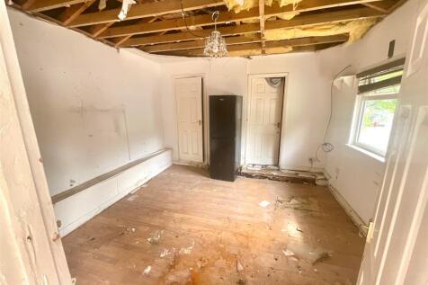 Annexe Room In Need Of Work