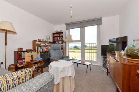 Kitchen/ Living Room