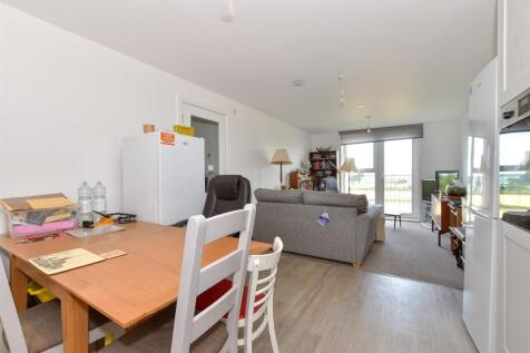 Kitchen/ Living Room