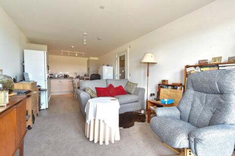 Kitchen/ Living Room