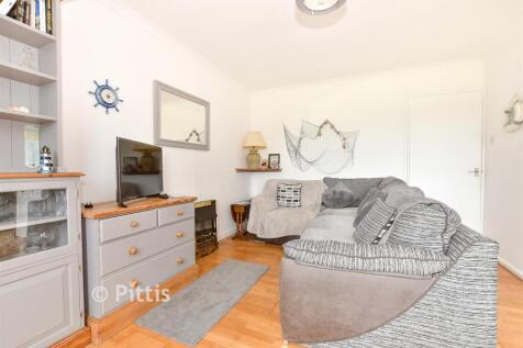 Kitchen/ Living Room