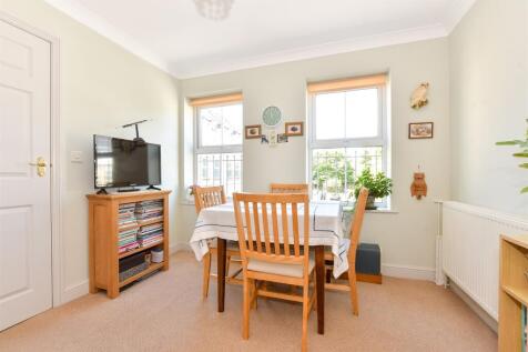 Kitchen/ Dining Room