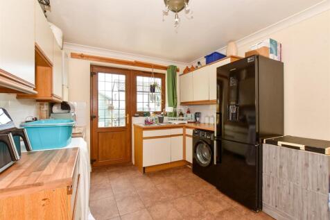 Kitchen/ Dining Room