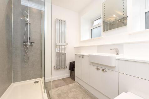 Annexe Shower Room