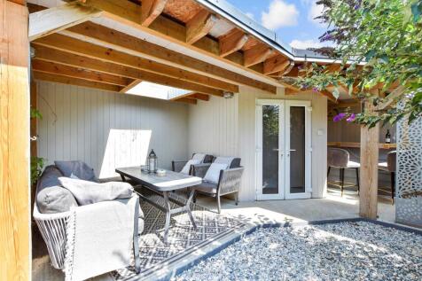 Workshop/Outbuildings