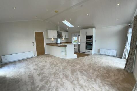 Kitchen/Dining/Lounge