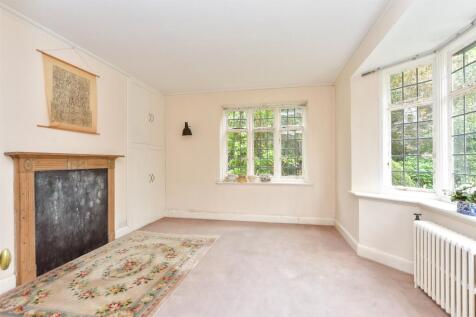 Sitting/Play Room
