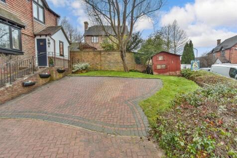 Driveway/Parking