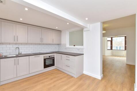 Kitchen/ Breakfast Room