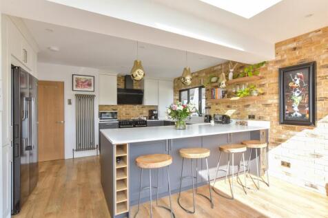 Kitchen/ Breakfast Room