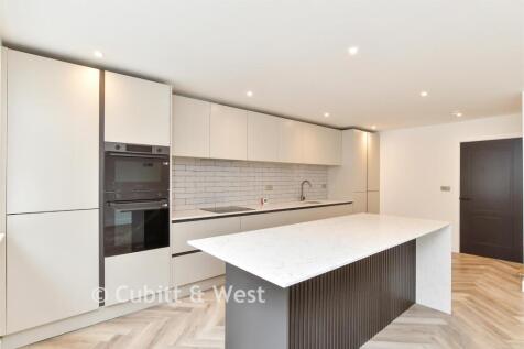 Kitchen/ Living Room