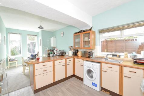 Kitchen/ Breakfast Room